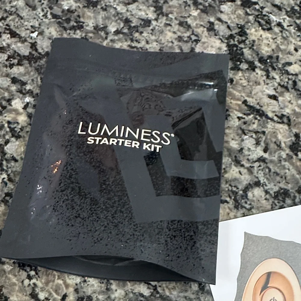 Luminess Breeze 2 airbrush Makeup, Foundation Sample Set bundle NEW